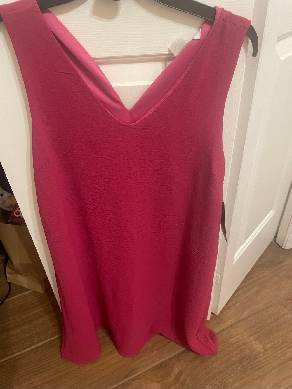 Gilli Hot Pink Sleeveless V-Neck Dress